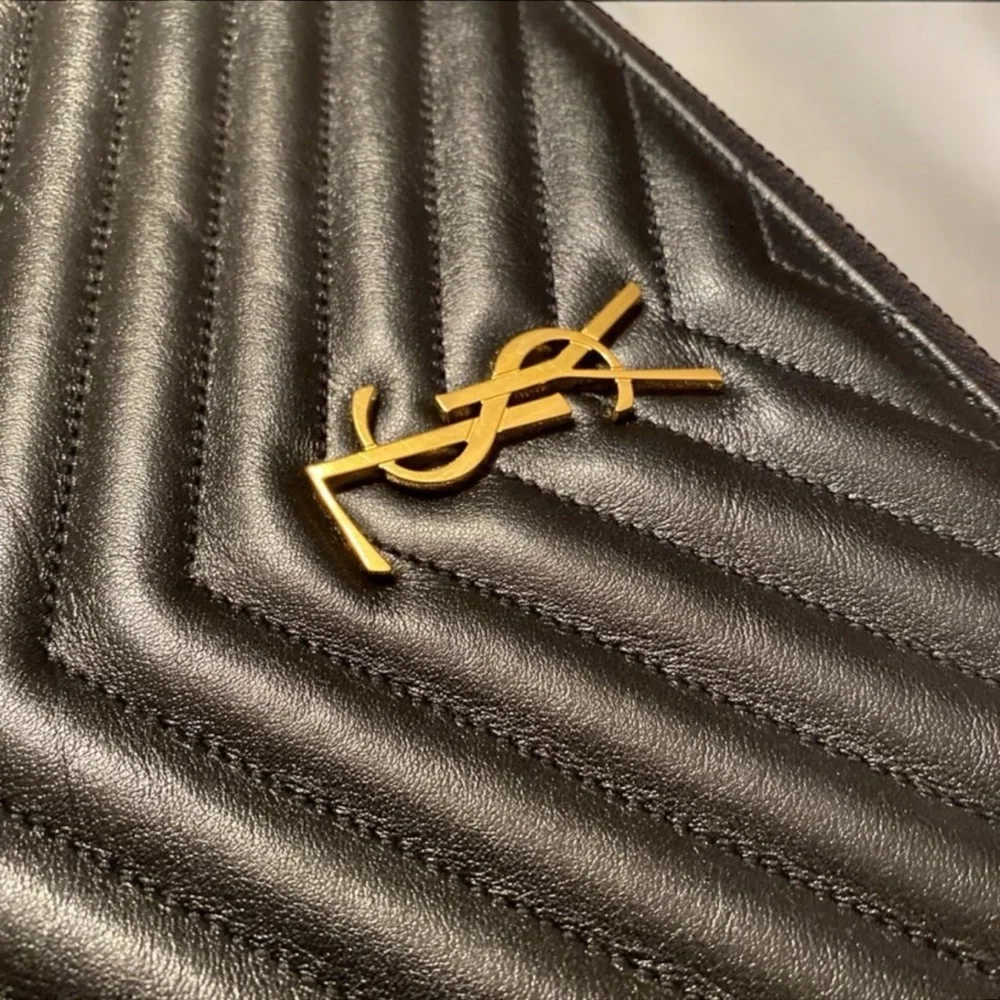 Saint Laurent Matelasse Chevron Zip
Clutch - Large Like New! - Picture 9 of 16